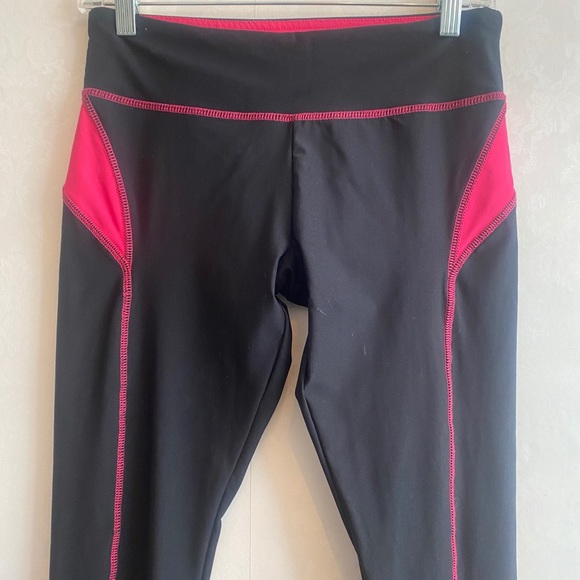 Steve Madden Exercise Pants - Picture 2 of 7